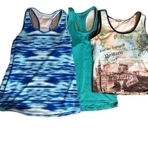 Lot 3 size Extra small workout tanks, 2 XS, 1 med fits like xs